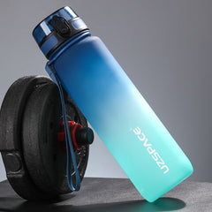 HydroSport Pro™ - Die vielseitige Sporttrinkflasche